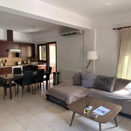 Gold Mountain House بيت للعطل Moutoullas