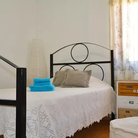 Gold Mountain House بيت للعطل