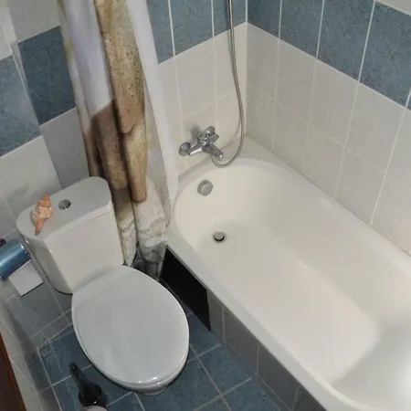 Gold Mountain House بيت للعطل *