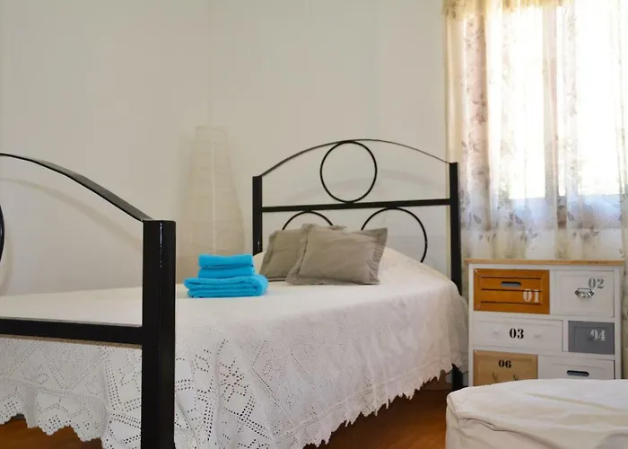 Gold Mountain House بيت للعطل
